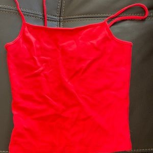 cute red cami top:)